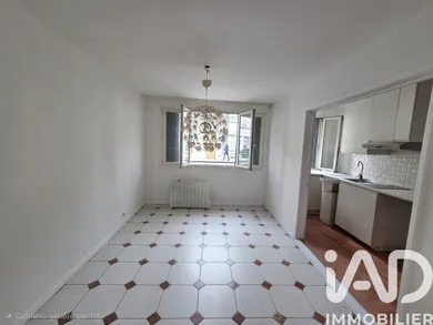 Immeuble à Meaux (77100)