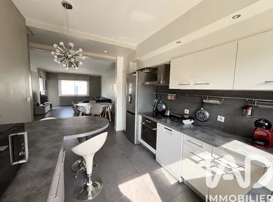 Townhouse in La Roche-sur-Yon (85000)
