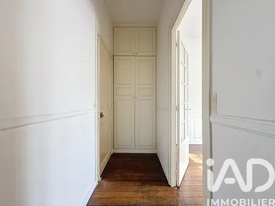 Apartment in Paris (75019)