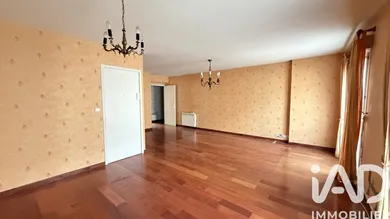 Apartment in Melun (77000)