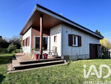 Bungalow à Lafeuillade-en-Vézie (15130)