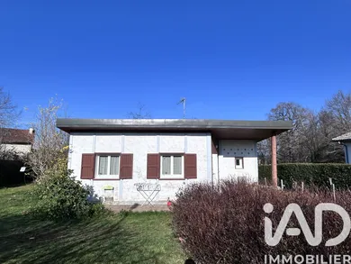 Bungalow à Lafeuillade-en-Vézie (15130)