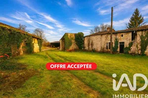 Building in La Magdeleine (16240)