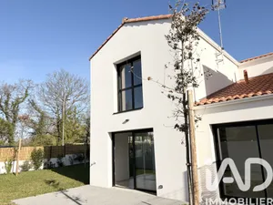 Architectural house in Les Sables-d'Olonne (85340)