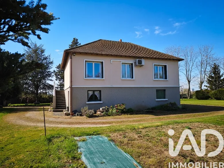 Maison 4 pièces 95 m² · à Nevoy · 95 m² · 138 000 €