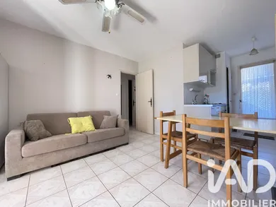 Apartment in La Londe-les-Maures (83250)