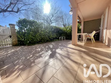 Apartment in La Londe-les-Maures (83250)