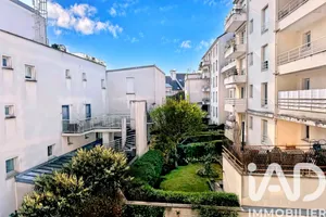 Apartment in Villejuif (94800)