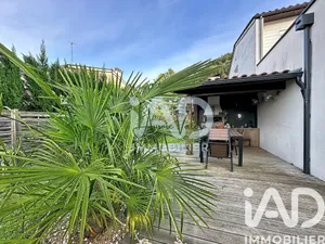 Townhouse in Villenave-d'Ornon (33140)
