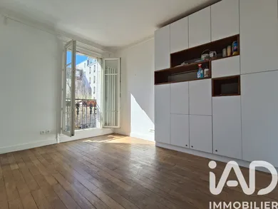 Apartment in Paris (75019)