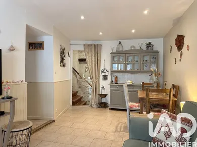 Townhouse in Valréas (84600)