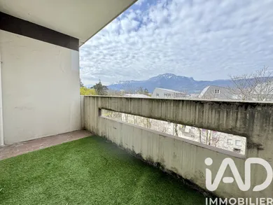 Apartment in Grenoble (38100)