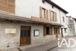 Immeuble à Sauviat-sur-Vige (87400)