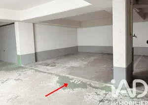 Parking à Paris (75011)