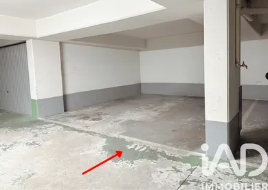 Parking à Paris (75011)