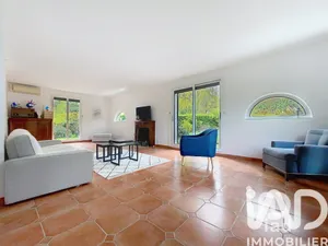 House in Buc (78530)