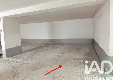 Parking à Paris (75011)