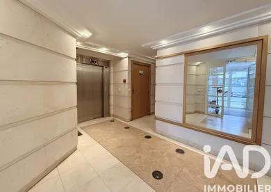 Parking à Paris (75011)