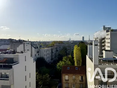 Apartment in Courbevoie (92400)