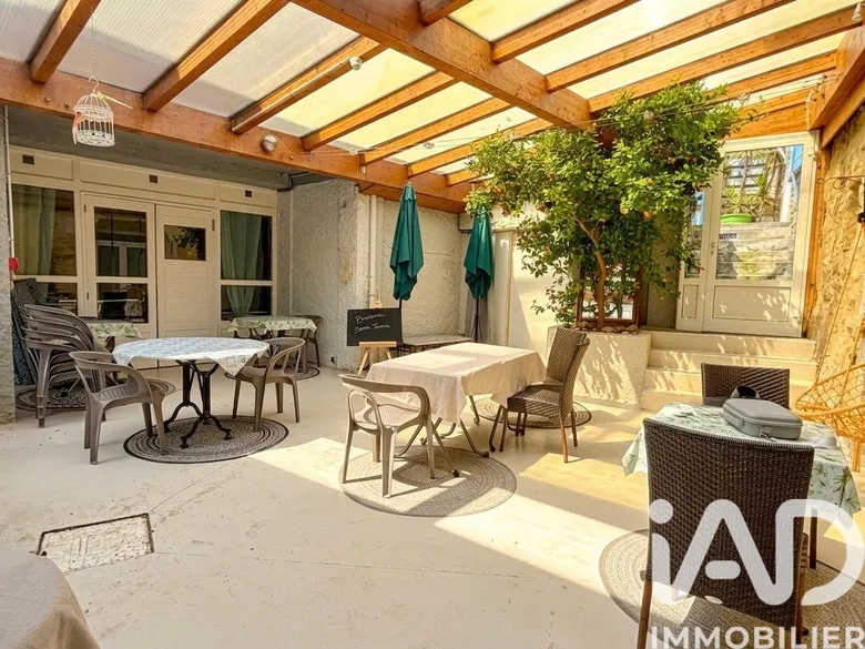 Immeuble 715 m² · à Charols · 715 m² · 379 000 €