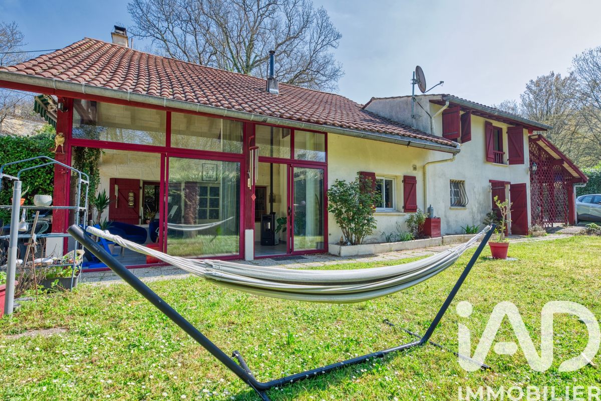 maison à Cambes