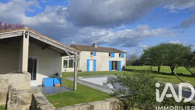 Maison traditionnelle à Écurat (17810)