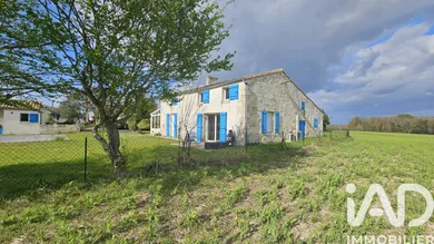 Maison traditionnelle à Écurat (17810)