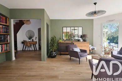 Architectural house in Guenrouët (44530)