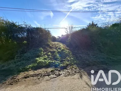 Terrain à bâtir à Quettehou (50630)