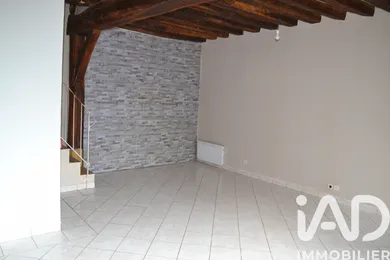 Apartment in BONNELLES (78830)