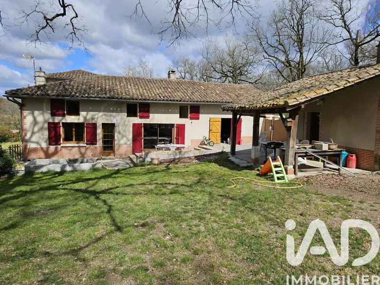 Maison 7 pièces 238 m² · à Angeville · 238 m² · 320 000 €