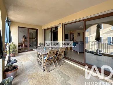 Apartment in Sanary-sur-Mer (83110)