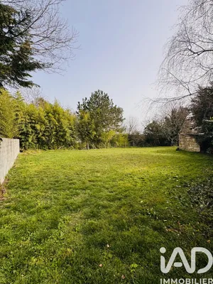 Terrain à bâtir à Saillans (33141)