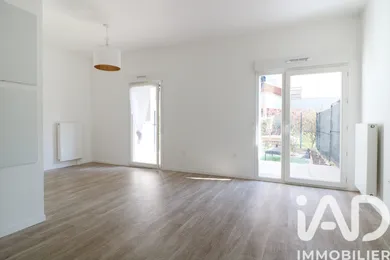 Studio à Bobigny (93000)