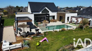 Maison d'architecte à Horgues (65310)