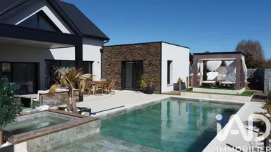 Architectural house in Horgues (65310)