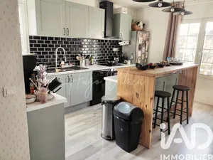 Apartment in Ablon-sur-Seine (94480)