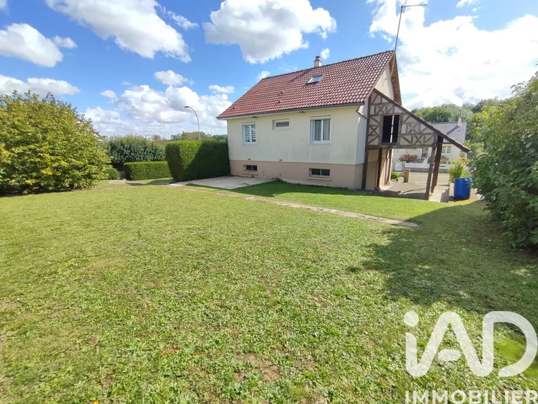 Maison 4 pièces 81 m² · à Lèves · 81 m² · 207 000 €