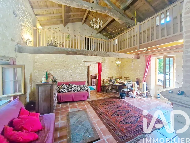 Maison 10 pièces 326 m² · à Pessac-sur-Dordogne · 326 m² · 379 500 €