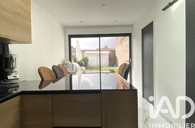 Townhouse in Croix (59170)