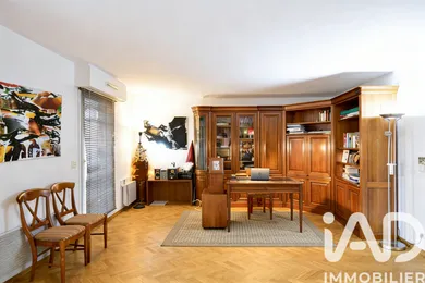 Apartment in Issy-les-Moulineaux (92130)
