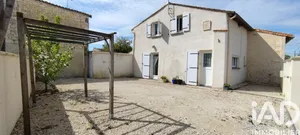 Village house in Couture-d'Argenson (79110)