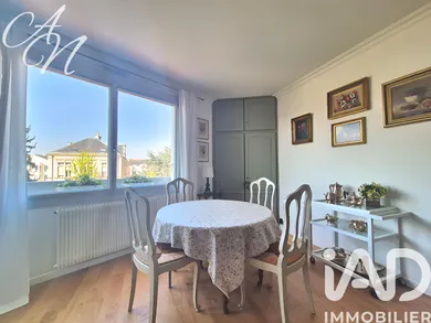Apartment in Fontenay-sous-Bois (94120)