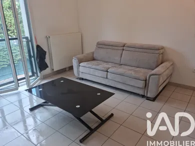 Apartment in Dammarie-lès-Lys (77190)