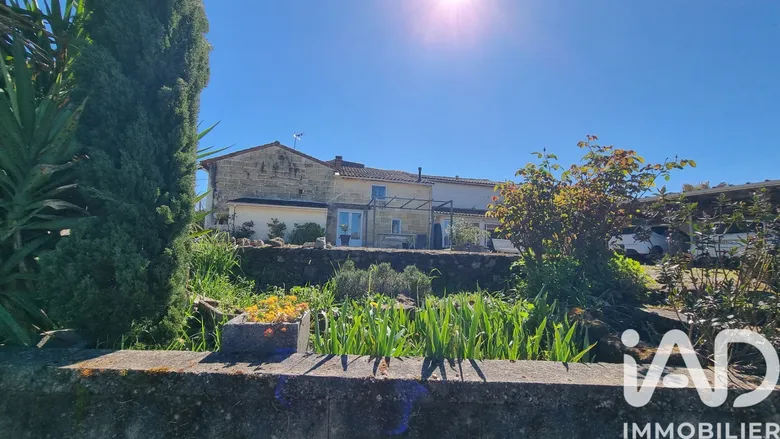 Maison 6 pièces 162 m² · à Civrac-sur-Dordogne · 162 m² · 239 000 €