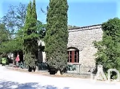 Domain in Saint-Remèze (07700)