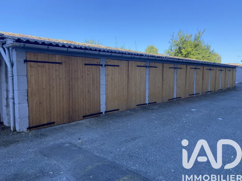 Parking 14 m² · à Saint-Brieuc · 14 m² · 14 000 €
