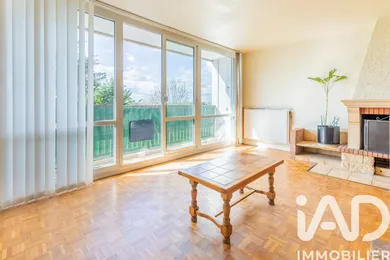 Apartment in Morangis (91420)