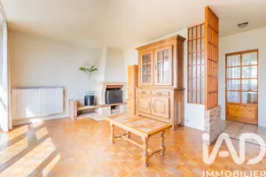 Apartment in Morangis (91420)