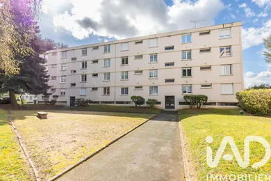 Apartment in Morangis (91420)